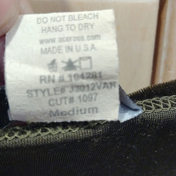 🖤Vintage Velvet Dark Olive Green Fairy Crop Top w/ Split 3/4 Bell Sleeve - Picture 6 of 17